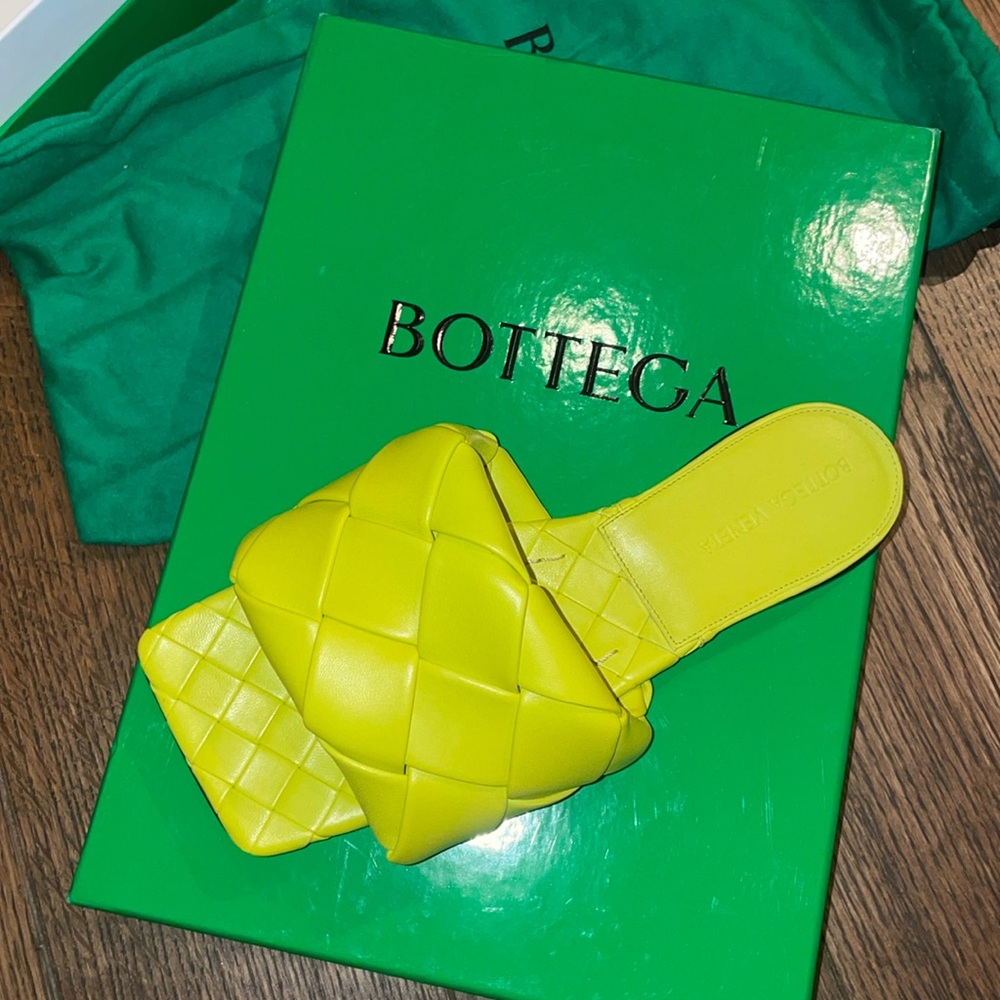 NEW never used Bottega Veneta sandals 👡💫 gorgeous shoes